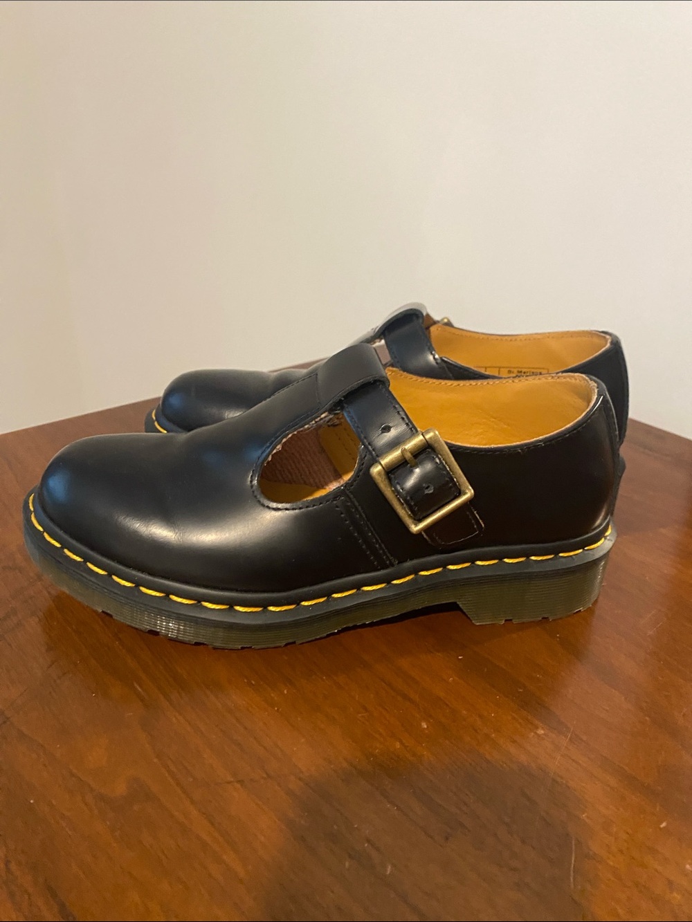 DR. MARTEN’S Polley Smooth Leather Mary Janes// US6 • EU37